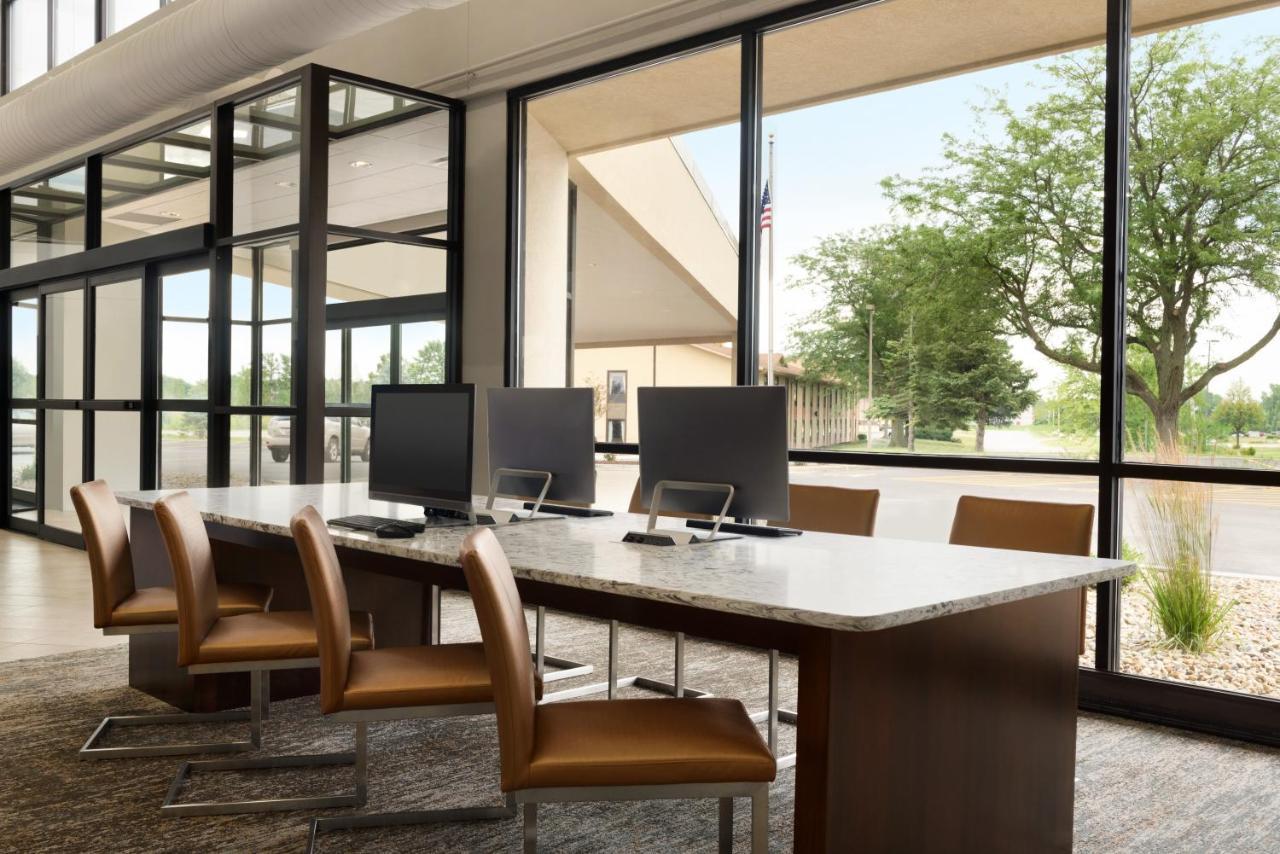 Holiday Inn - Bloomington - Normal By Ihg Экстерьер фото